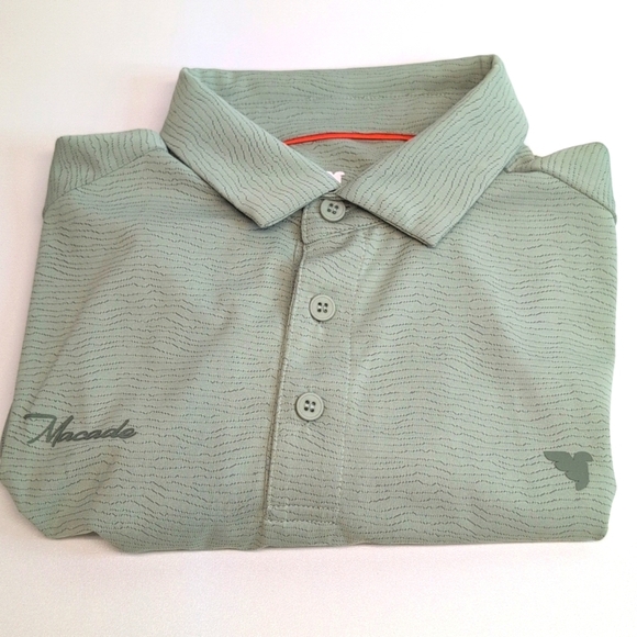 Macade Men's Sage Core Tech Shirt Size L EUC - Picture 10 of 10
